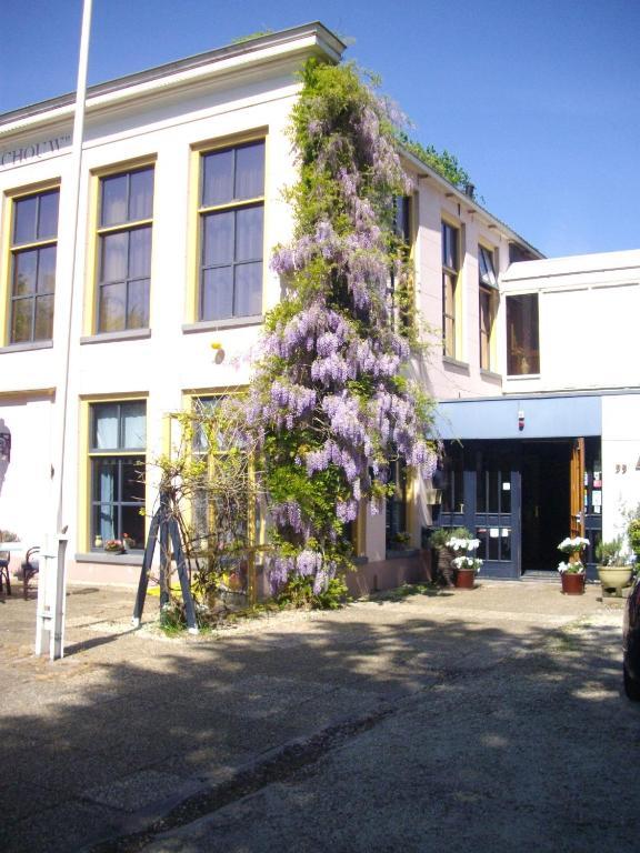 De Oude Schouw Hotel Jirnsum Exterior photo
