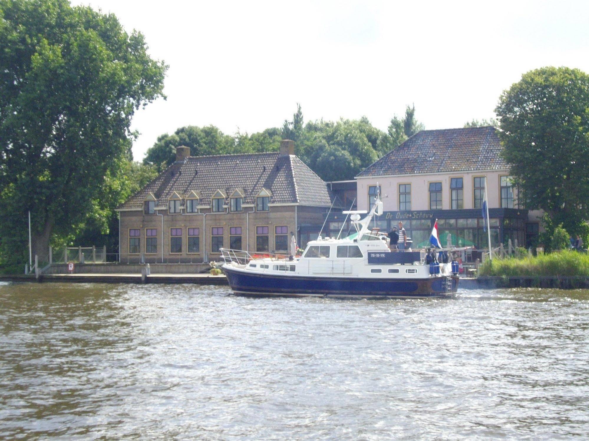De Oude Schouw Hotel Jirnsum Exterior photo